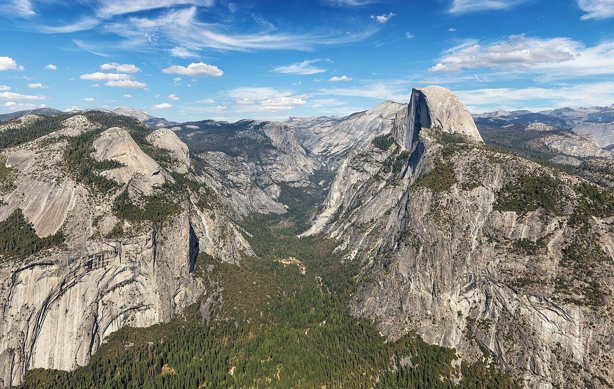 View from Glacier Point on Half Dome and Eastern Yosemite Valley in Yosemite National Park, California, USA.